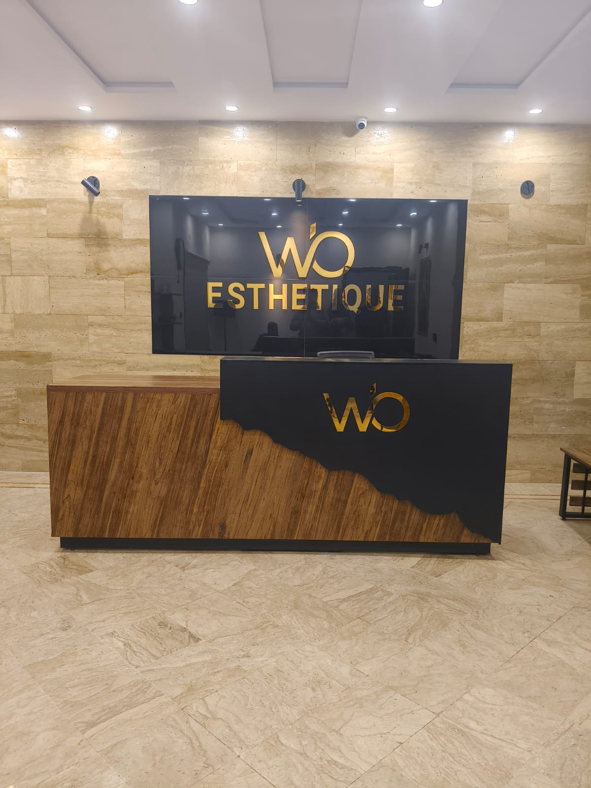 WO Esthetique reception — Hair Transplant Pakistan clinic in Gulberg, Lahore